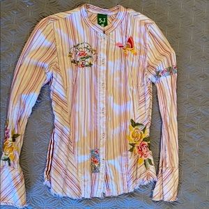 Embroidered blouse